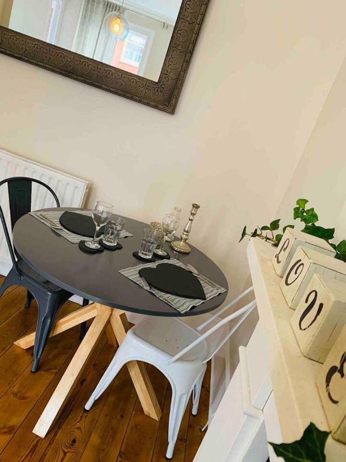 Luxury Fulham Flat With 5* Touches Nr River Thames Londen Buitenkant foto