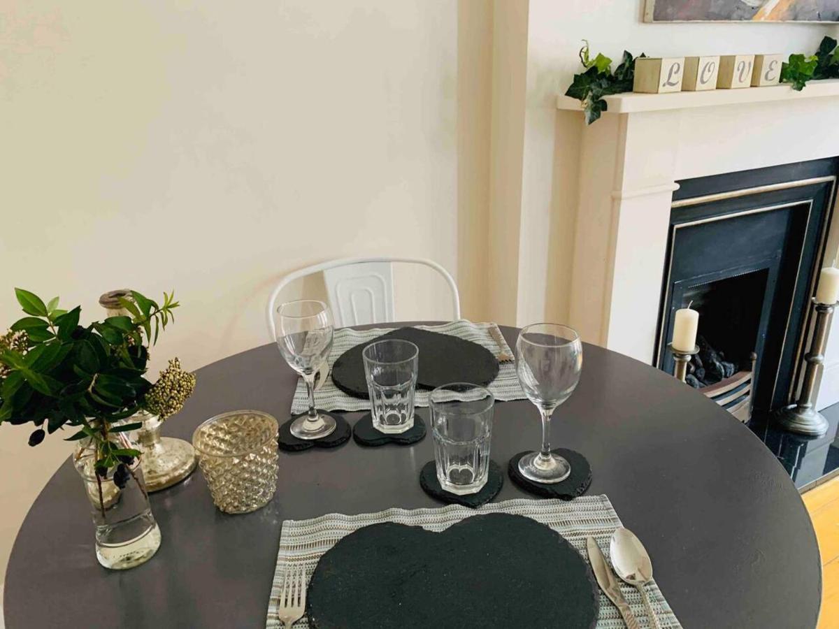 Luxury Fulham Flat With 5* Touches Nr River Thames Londen Buitenkant foto